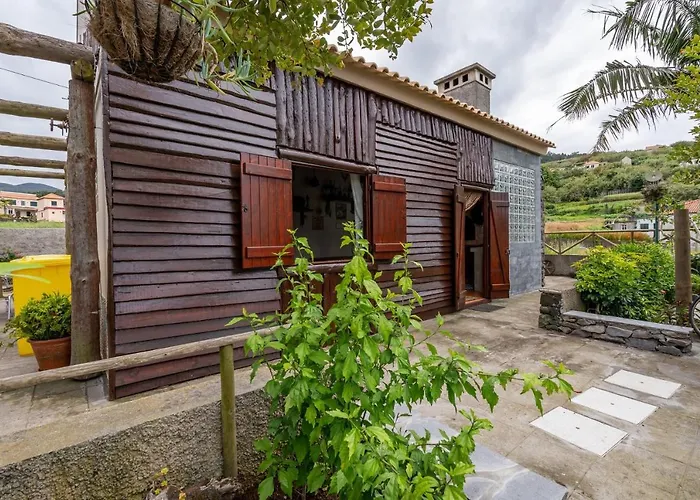 Do Monte No Porto Moniz By Homie *